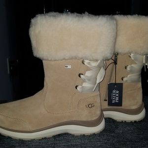 UGG DryTech Waterproof Boots Size 7 1/2 BNWT